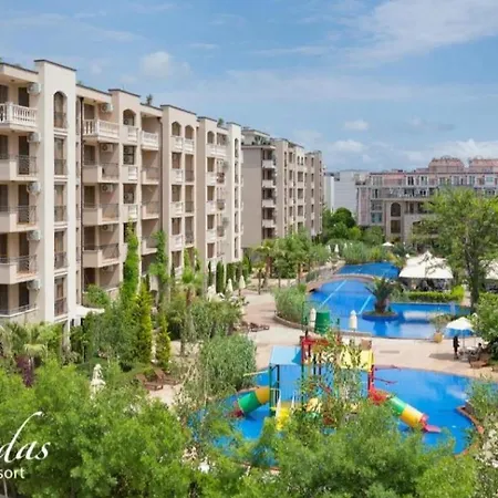 Cascadas Pool View Luxury Sunny Resort